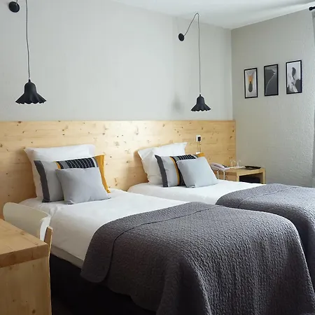 Azteca Otel